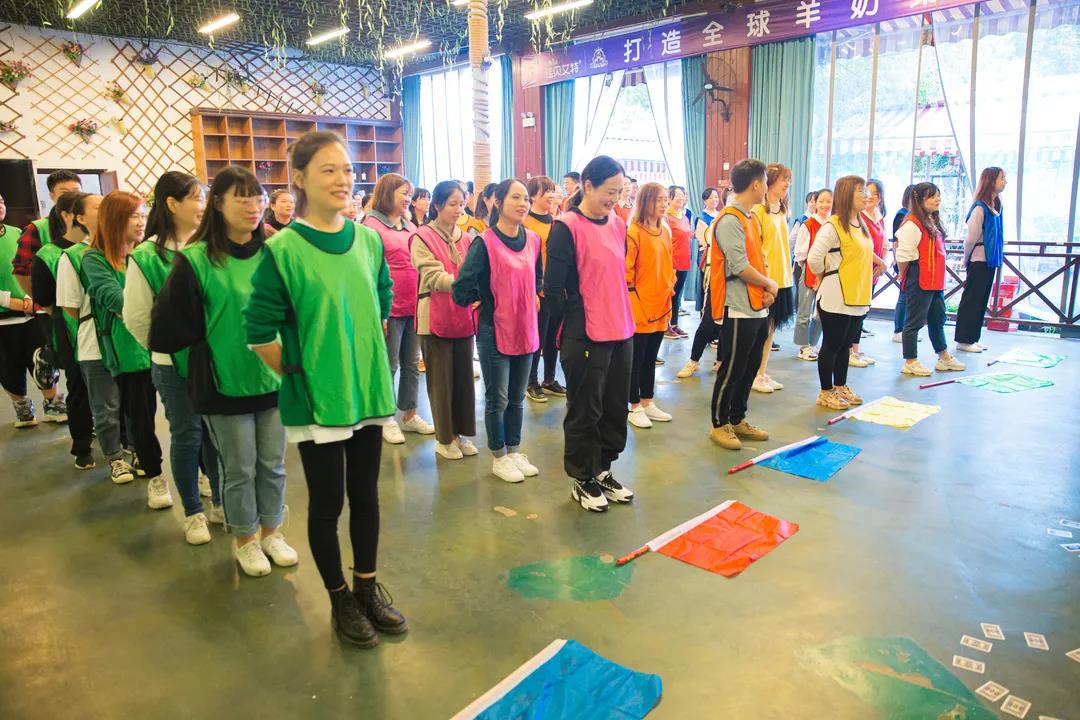 汉宇钟表团建现场
